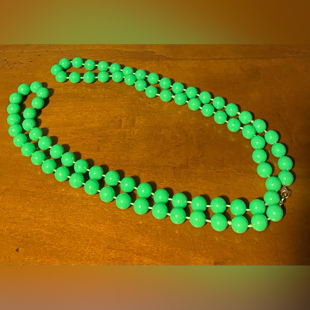 Vintage Green Beaded Necklace 💚